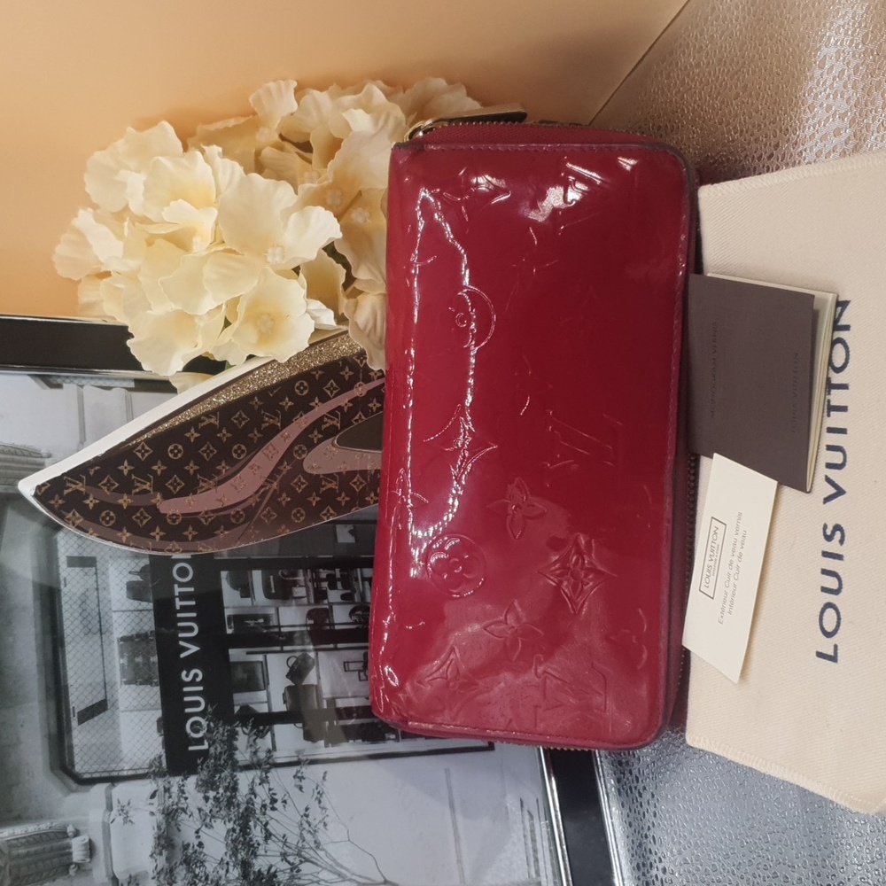 Louis Vuitton Vernis Patent Leather Continental Wallet in Deep Red
